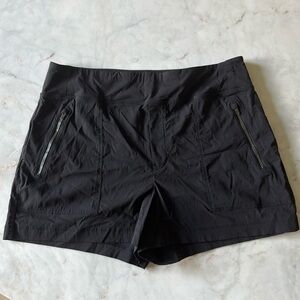 Athleta Trekkie North Black Womens Size 12 Athletic Shorts Pockets Outdoor Camp
